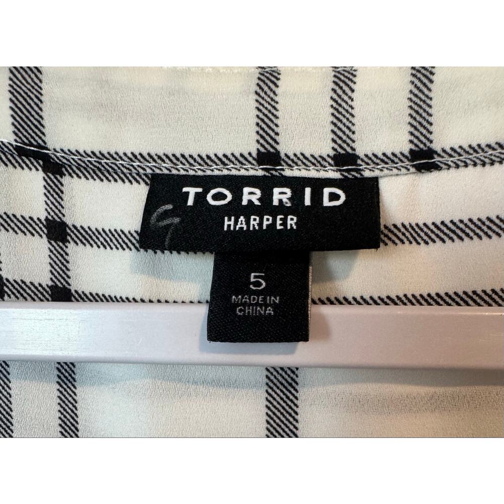 Torrid Sz 5 Plus Size Shirts Lot: 8 Blouses Plaid Floral Lightning Bolt Chiffon - Picture 4 of 16